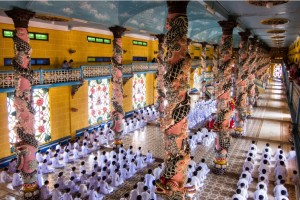 CAO DAI TEMPLE AND CU CHI TUNNELS